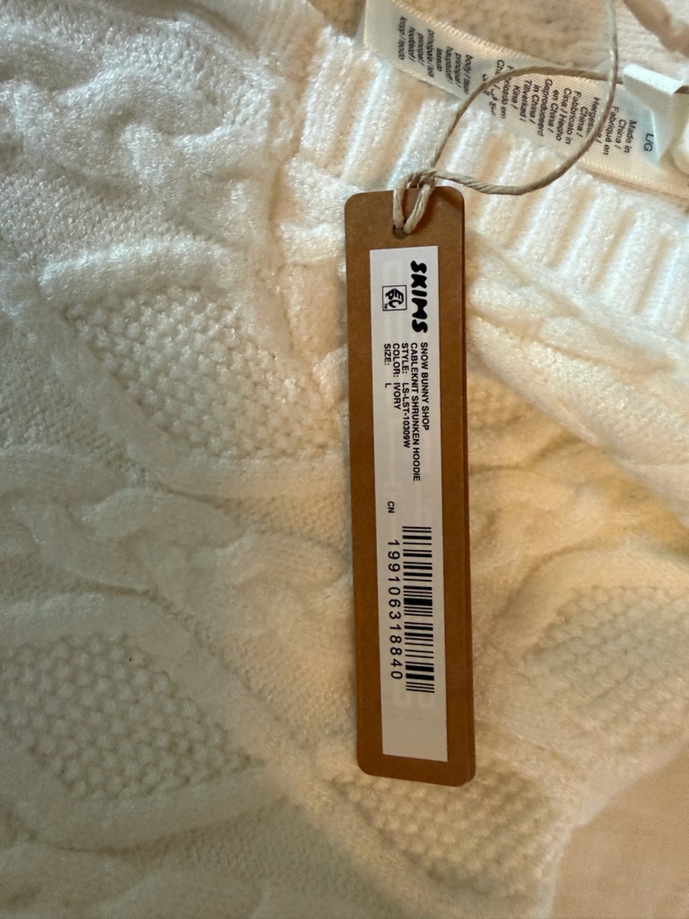 SKIMS Snow Bunny Shop Zip-up Hoodie and Pant - Picture 4 of 5